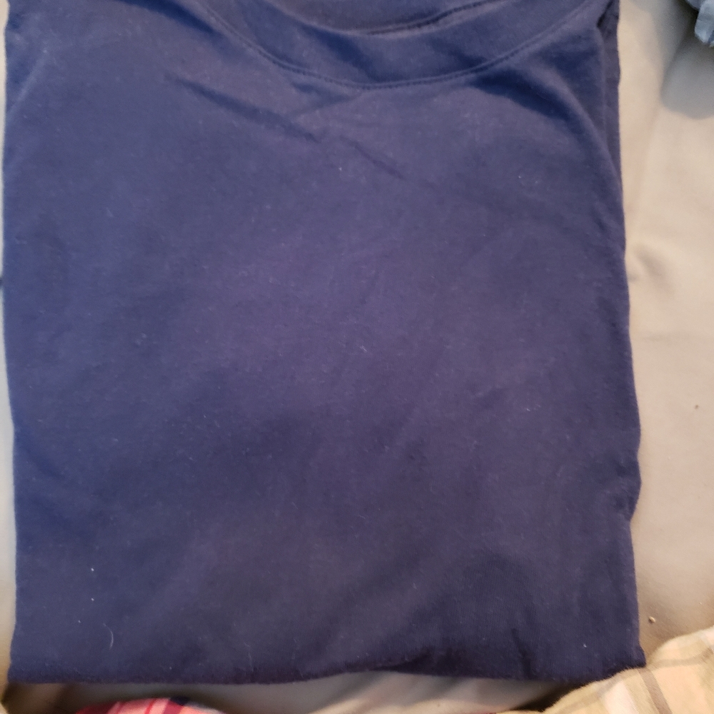 Boys tshirt.                 1